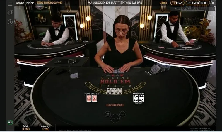 Chơi Xì Tố Tại M8Win cùng dealer chia bài xinh đẹp